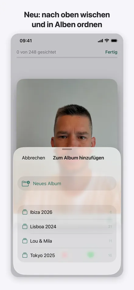 Ein Foto nach oben in ein Album wischen