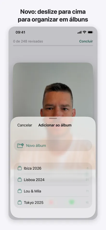 Deslize uma foto para cima até um álbum